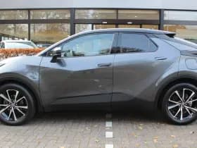 Toyota C-HR 1.8 Hybrid 140 First Edition Bi-tone thumbnail 2