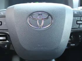 Toyota C-HR 1.8 Hybrid 140 First Edition Bi-tone thumbnail 23