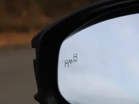 Toyota C-HR 1.8 Hybrid 140 First Edition Bi-tone thumbnail 4