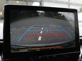 Toyota Corolla Touring Sports 1.8 Hybrid GR-Sport Bi-Tone thumbnail 21