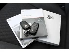 Toyota Yaris 1.5 Hybrid Dynamic thumbnail 25