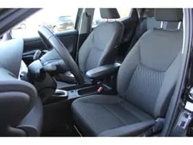 Toyota Yaris 1.5 Hybrid Dynamic thumbnail 4