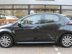 Toyota Yaris 1.5 Hybrid Dynamic thumbnail 2