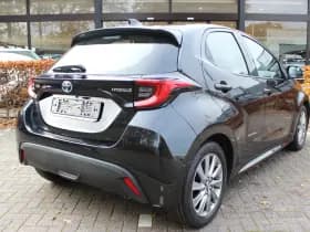 Toyota Yaris 1.5 Hybrid Dynamic thumbnail 13