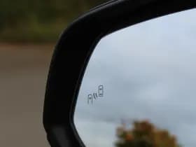 Toyota Corolla Cross Hybrid 200 Executive Bi-Tone thumbnail 4