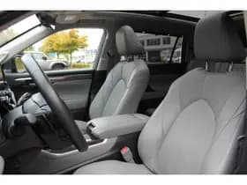 Toyota Highlander thumbnail 8