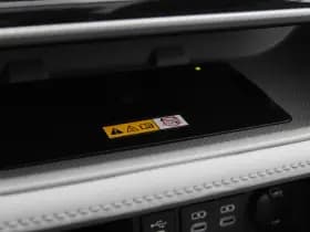 Toyota Highlander 2.5 AWD Hybrid Premium 7-pers. thumbnail 36