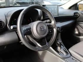 Toyota Yaris 1.5 Hybrid 115 First Edition Comfort Pack thumbnail 2
