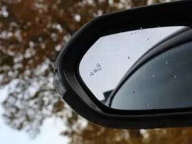 Toyota Yaris 1.5 Hybrid 115 First Edition Comfort Pack thumbnail 15