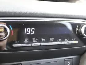 Toyota Yaris 1.5 Hybrid 115 First Edition Comfort Pack thumbnail 21