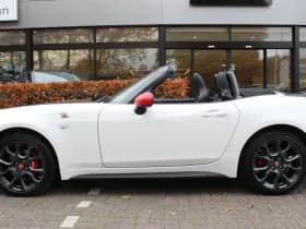 Fiat 124 Spider 1.4 Turbo Abarth thumbnail 2