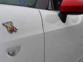 Fiat 124 Spider 1.4 Turbo Abarth thumbnail 6