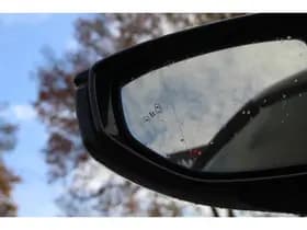 Lexus LC thumbnail 22