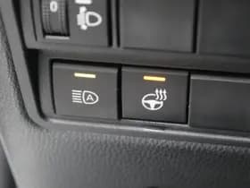 Toyota Yaris 1.5 Hybrid 115 First Edition Comfort Pack thumbnail 11