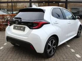 Toyota Yaris 1.5 Hybrid 115 First Edition Comfort Pack thumbnail 15