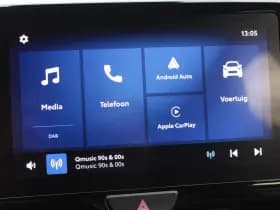 Toyota Yaris 1.5 Hybrid 115 First Edition Comfort Pack thumbnail 7