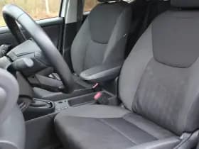 Toyota Yaris 1.5 Hybrid 115 First Edition Comfort Pack thumbnail 9