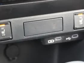 Toyota Yaris 1.5 Hybrid 115 First Edition Comfort Pack thumbnail 10