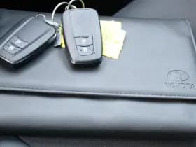 Toyota C-HR 1.8 Hybrid Dynamic thumbnail 30