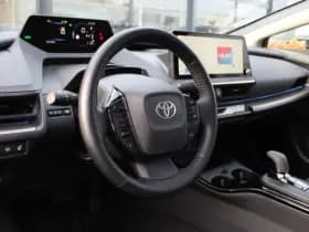 Toyota Prius 2.0 Plug-in Executive thumbnail 2