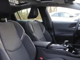 Toyota Prius 2.0 Plug-in Executive thumbnail 13