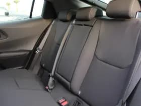 Toyota Prius 2.0 Plug-in Executive thumbnail 17