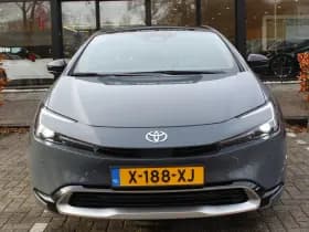 Toyota Prius 2.0 Plug-in Executive thumbnail 3