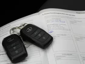 Toyota Prius 2.0 Plug-in Executive thumbnail 33