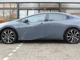 Toyota Prius 2.0 Plug-in Executive thumbnail 5