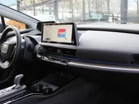 Toyota Prius 2.0 Plug-in Executive thumbnail 6