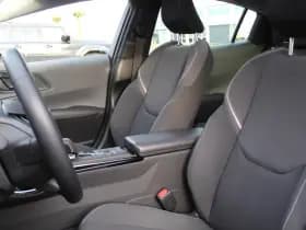 Toyota Prius 2.0 Plug-in Executive thumbnail 8