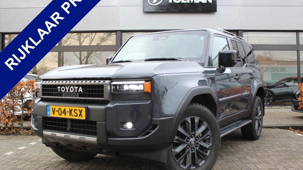 Toyota Land Cruiser 2.8 D-4D Standard Roof Window Van Professional — foto 1