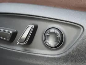 Toyota Land Cruiser 2.8 D-4D Standard Roof Window Van Professional thumbnail 19