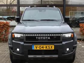 Toyota Land Cruiser 2.8 D-4D Standard Roof Window Van Professional thumbnail 3