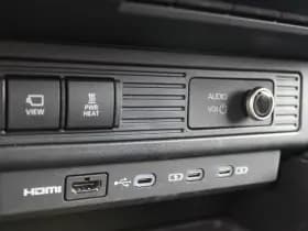 Toyota Land Cruiser 2.8 D-4D Standard Roof Window Van Professional thumbnail 27