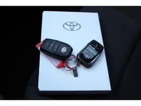 Toyota C-HR thumbnail 30