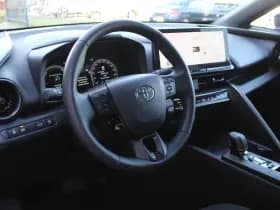 Toyota C-HR 1.8 Hybrid 140 First Edition Bi-Tone thumbnail 14