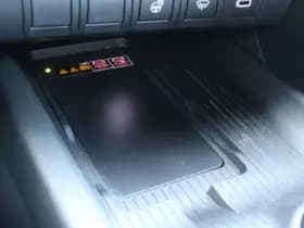 Toyota C-HR 1.8 Hybrid 140 First Edition Bi-Tone thumbnail 28