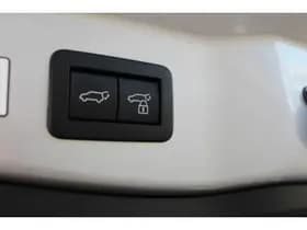 Toyota C-HR thumbnail 11