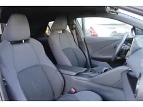 Toyota C-HR thumbnail 12