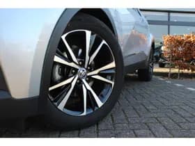 Toyota C-HR thumbnail 15