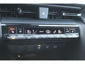 Toyota C-HR thumbnail 21