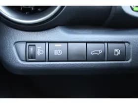 Toyota C-HR thumbnail 27