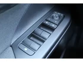 Toyota C-HR thumbnail 28