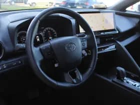 Toyota C-HR 1.8 Hybrid 140 First Edition thumbnail 2