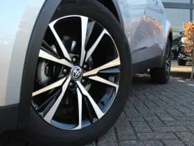 Toyota C-HR 1.8 Hybrid 140 First Edition thumbnail 15