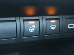 Toyota C-HR 1.8 Hybrid 140 First Edition thumbnail 23