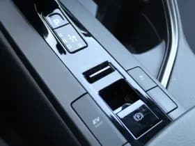 Toyota C-HR 1.8 Hybrid 140 First Edition thumbnail 29