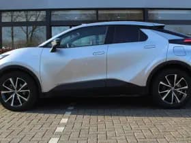 Toyota C-HR 1.8 Hybrid 140 First Edition thumbnail 5