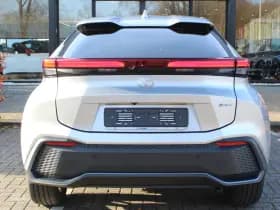 Toyota C-HR 1.8 Hybrid 140 First Edition thumbnail 9